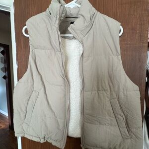 Love Tree Beige Cropped Puffer Vest